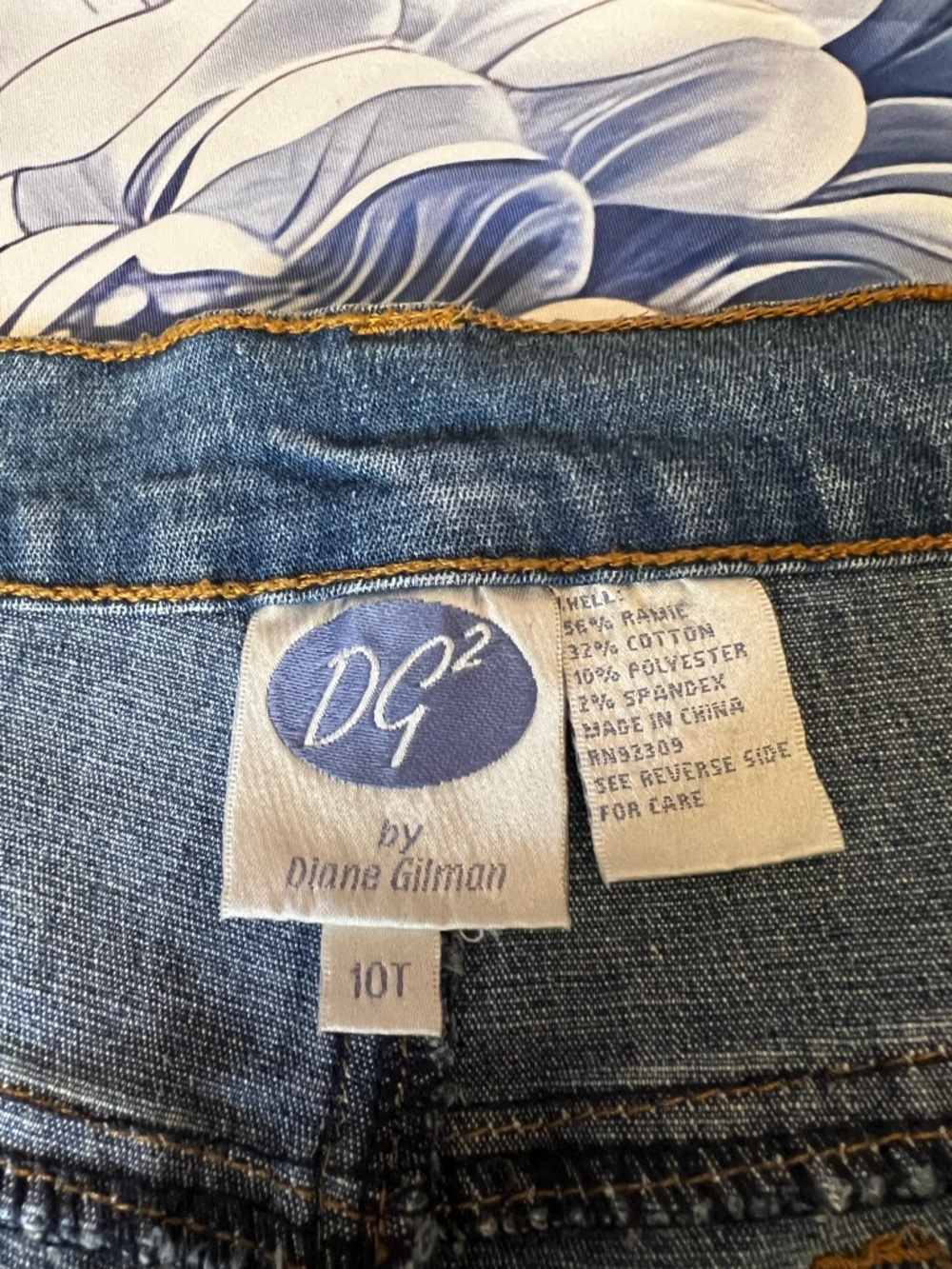 DG2 Diane Gilman Blue Wide-Leg Jeans with Red Floral Pearls & Crystals - Picture 8 of 16
